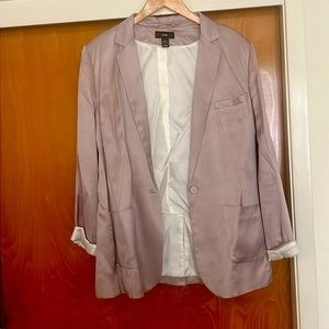 Silvery beige gray blazer fitted and about waist length
